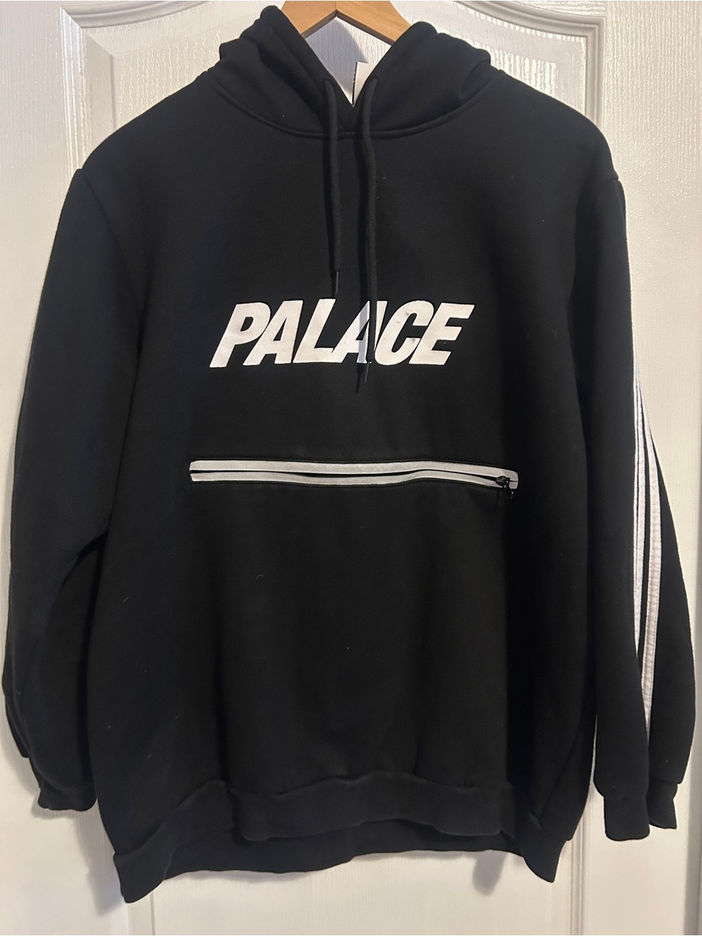 PALACE Black Hoodie Sweatshirt with White Logo
